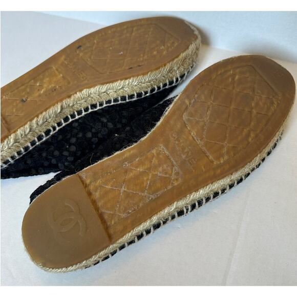 100% Authentic Chanel Black Lace Vacation CC Logo Slip on Espadrilles Size 8.5 - Picture 6 of 8